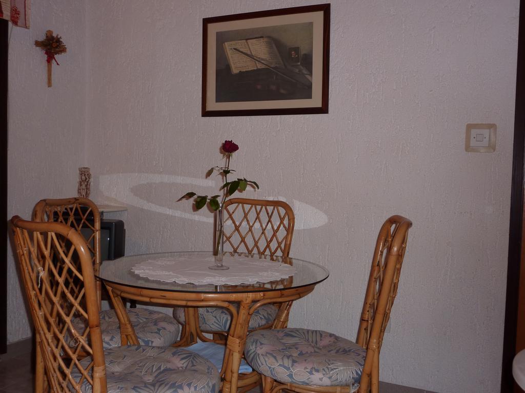 Apartment La Roza Funtana Eksteriør billede