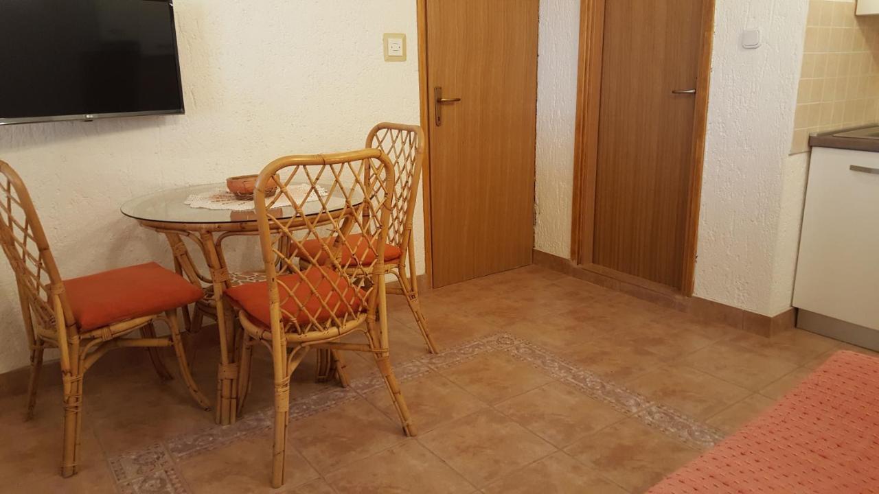 Apartment La Roza Funtana Eksteriør billede